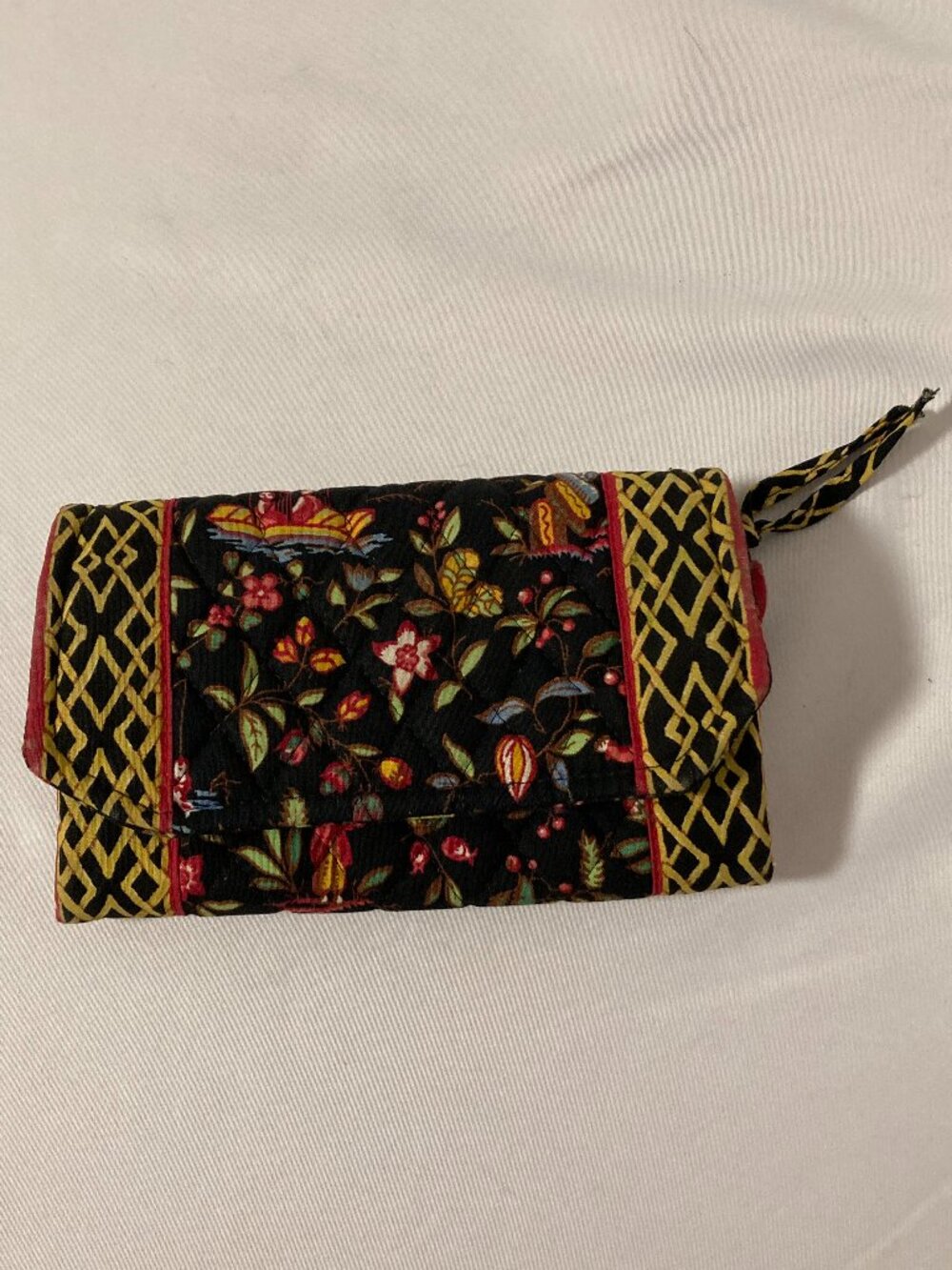 Vera Bradley Tri-Fold Clutch/Wallet "Ming" Print Retired Colorway - Picture 1 of 10
